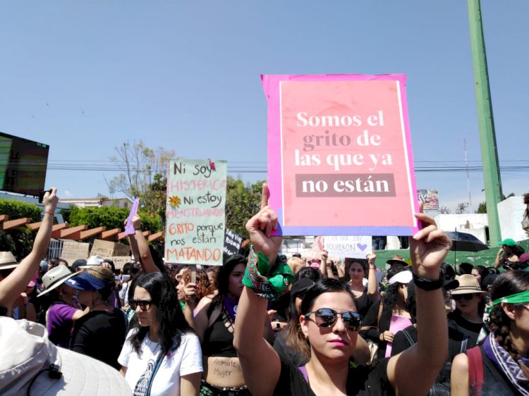¨Ni una más¨ gritan mujeres sobre la violencia de género