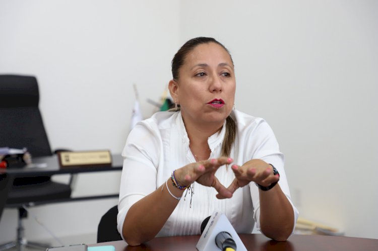 Gestionará Alejandra Flores apoyos económicos ante crisis