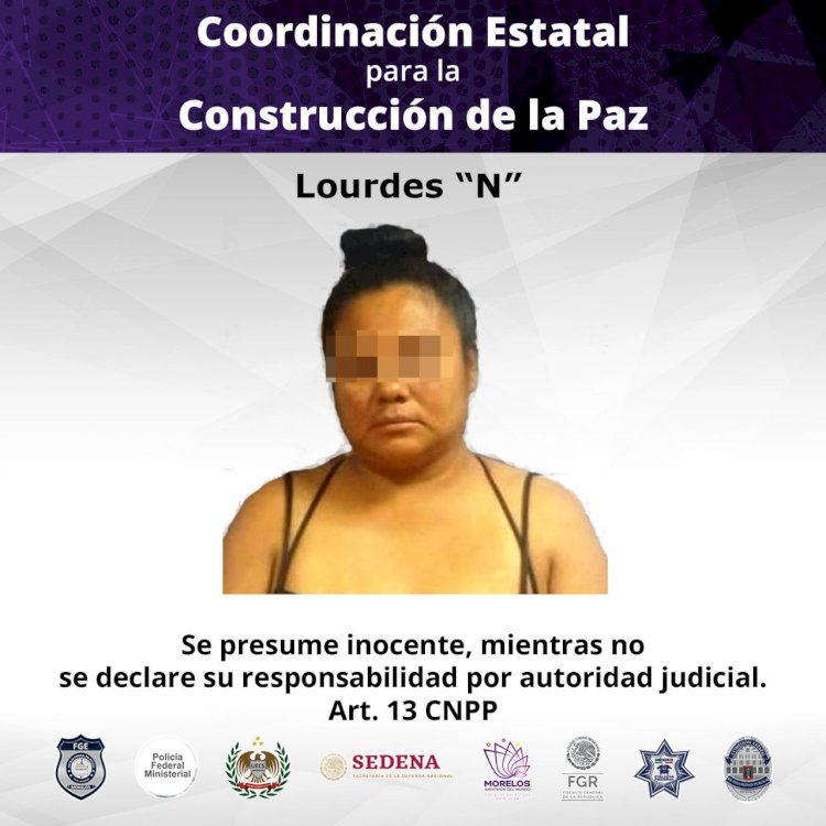 Mujer que atracó Oxxo en Puebla fue detenida en Lomas de Cortés