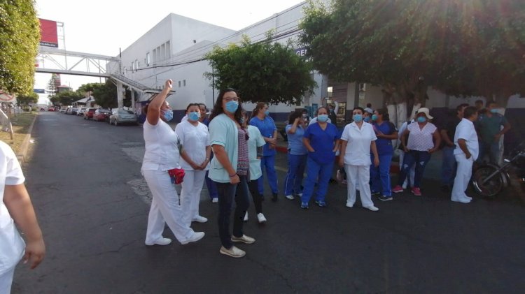 Protesta de personal médico en Cuautla