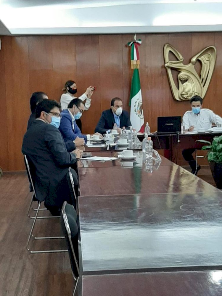 Firma convenio Morelos con el IMSS para atender coronavirus