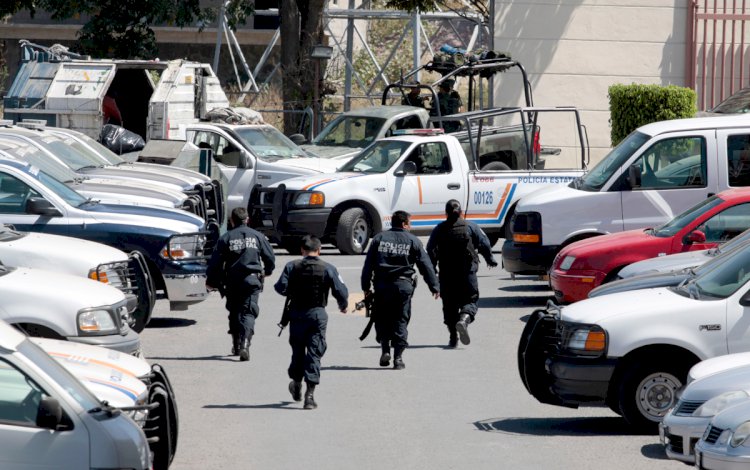 Detenidos, policías activos de  Cuernavaca por presunto robo