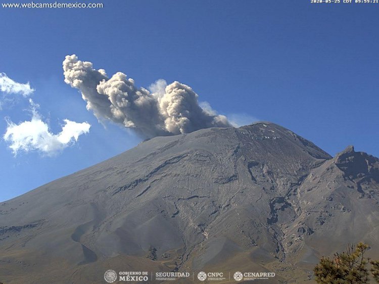 Cerca de 200 exhalaciones del Popocatépetl en últimas horas