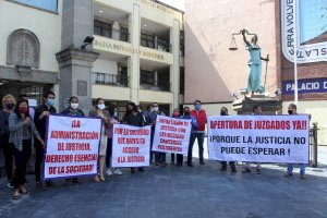 10 mil abogados, afectados  por inacción judicial: Vargas