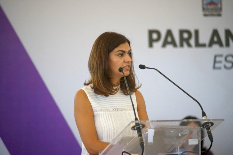 Presenta diputada Ana Cristina Guevara su renuncia al grupo parlamentario de M. Ciudadano