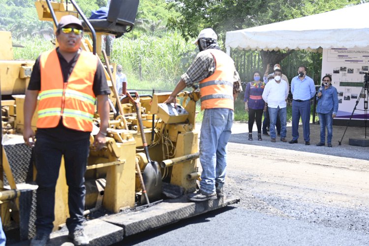 Supervisa Cuauhtémoc Blanco obra  carretera en la zona sur de Morelos