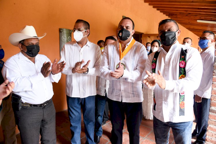 Inaugura Cuauhtémoc Blanco, muestra  gráfica de los ¨Rostros del Zapatismo¨