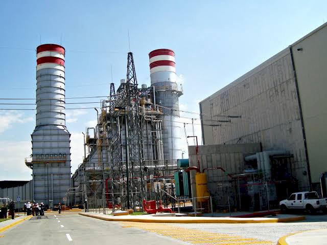 Empresarios aplauden reactivación de termoeléctrica
