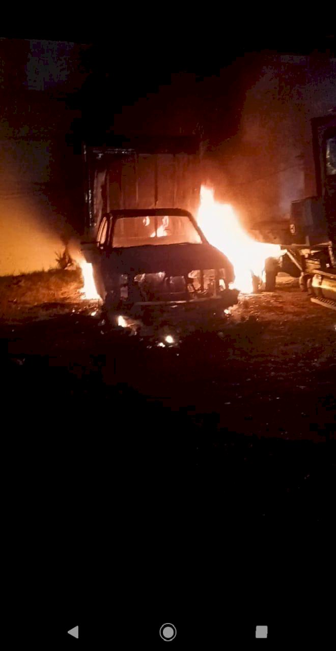 Se incendiaron dos vehículos en Bajada Chapultepec