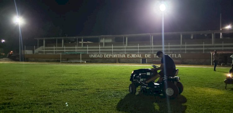 Ayuntamiento de Jojutla iluminó espacios deportivos