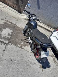 Detienen a sujeto conuna motocicleta  con reporte de robo en Jiutepec