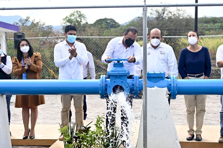 Entrega Cuauhtémoc B. pozos de agua para riego agrícola en P. de Ixtla