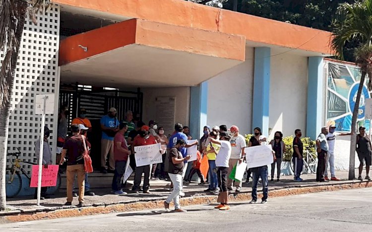 Rechazan trabajadores del balneario Agua Hedionda ofrecimiento 800 pesos de salario