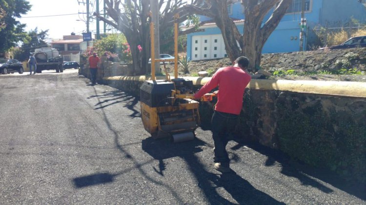 Se está mejorando equipamiento urbano en Lomas de Tzompantle