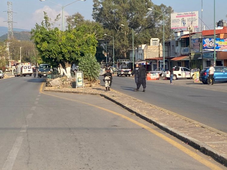 Rafaguearon y mataron a dos en moto en Ocotepec esta tarde