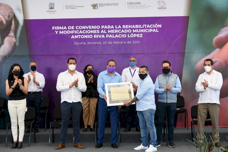 Entrega Cuauhtémoc Blanco certificación de entorno saludable a mercado de Jojutla