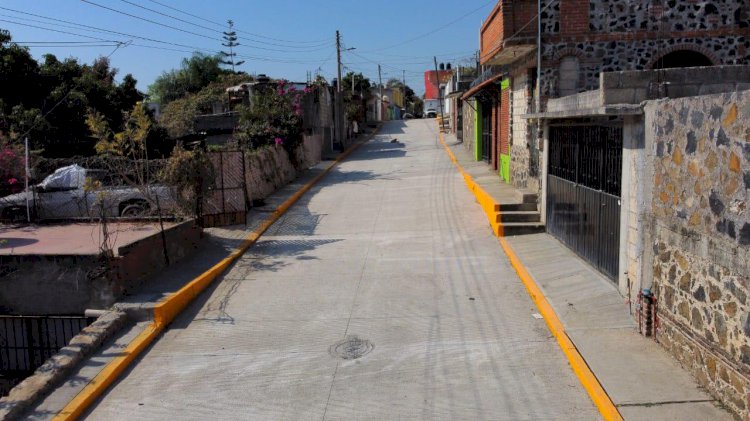 Nuevo pavimento y drenaje en la Colonia Lomas de Jiutepec
