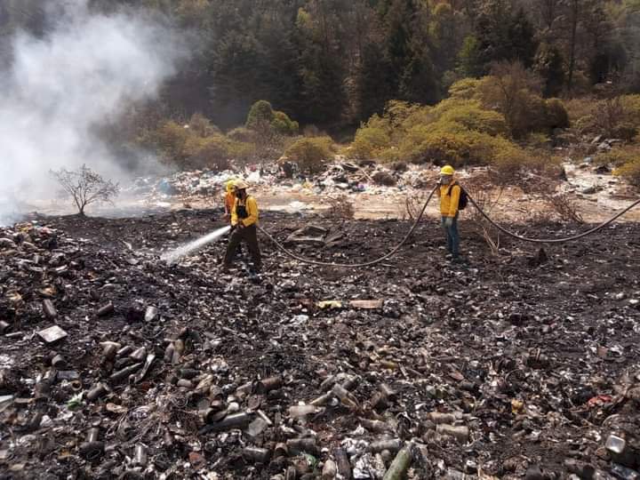 Tras una semana de lucha, se abatió el incendio en Huitzilac