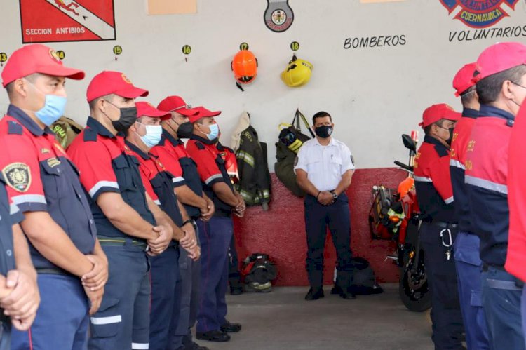 Reconocen la protección de los bomberos de Cuernavaca