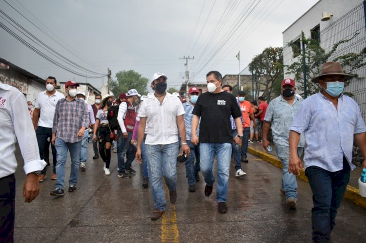 Ofrece Rafa Reyes mejoras para la colonia Cuauhtémoc Cárdenas