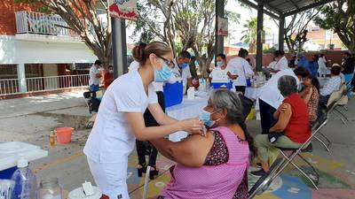 Mujeres con nueve semanas de  gestación, vacunadas en Cuautla