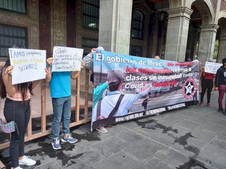 Estudiantes denunciarán al gobierno de AMLO por falta de vacunas