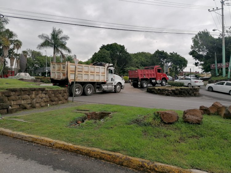 Transportistas bloquean la entrada Norte a Cuernavaca