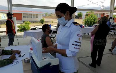 Poca afluencia para vacunas en Tetecala Miacatlán y Totolapan