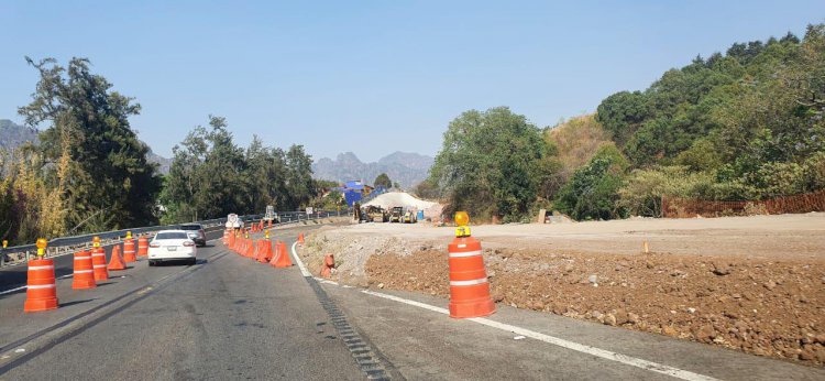 Anuncian cambio de carriles en la carretera La Pera-Cuautla