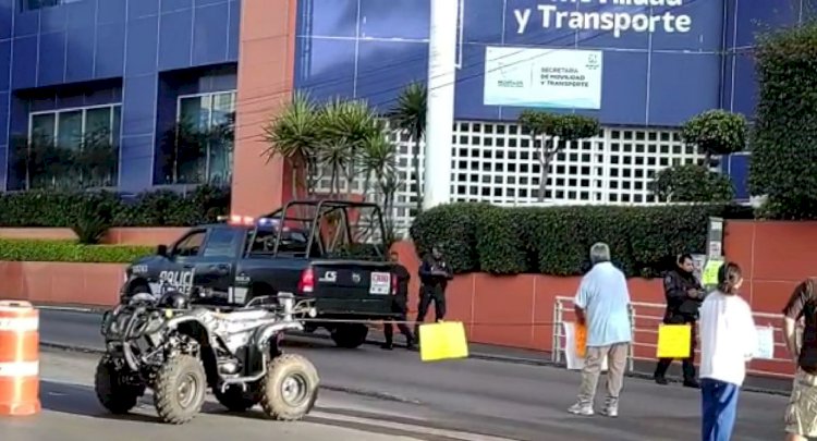 Seguirá caos vehicular en avenida Plan de Ayala por bloqueo
