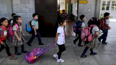 Solo 600 escuelas listas para clases,  en informe de IEBEM, dicen padres