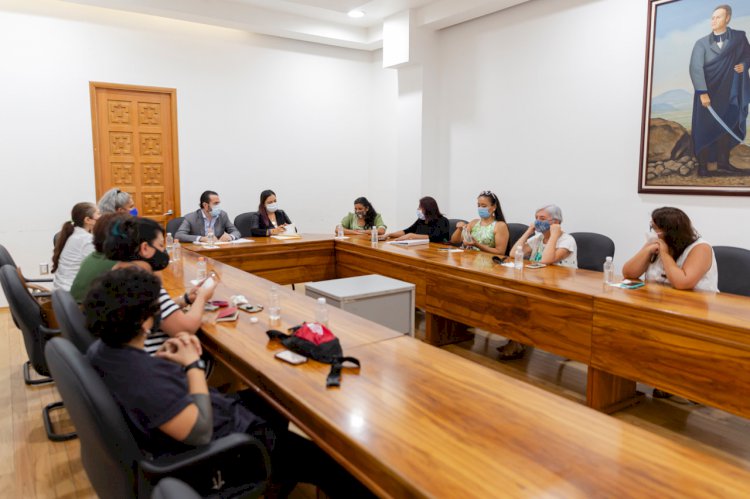 Atiende Pablo Ojeda a feministas y activistas sociales  de Morelos