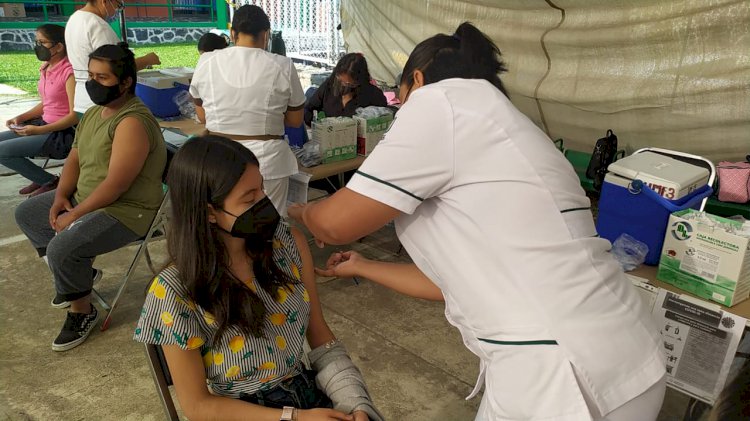 En gran cantidad completan los  jóvenes vacunación en Jiutepec