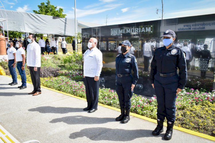 Se devela memorial en honor a policías muertos cumpliendo su deber