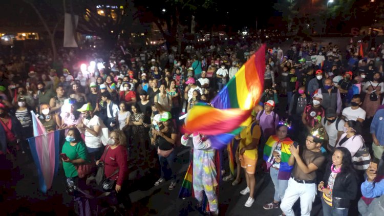 Comunidad lésbico-gay tomo las calles de Cuernavaca