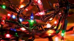 PC: no saturar las instalaciones  eléctricas con luces navideñas