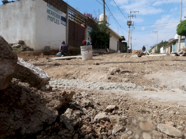 Ante abandono del gobierno de Cuernavaca, gobierno estatal avanza en pavimentación