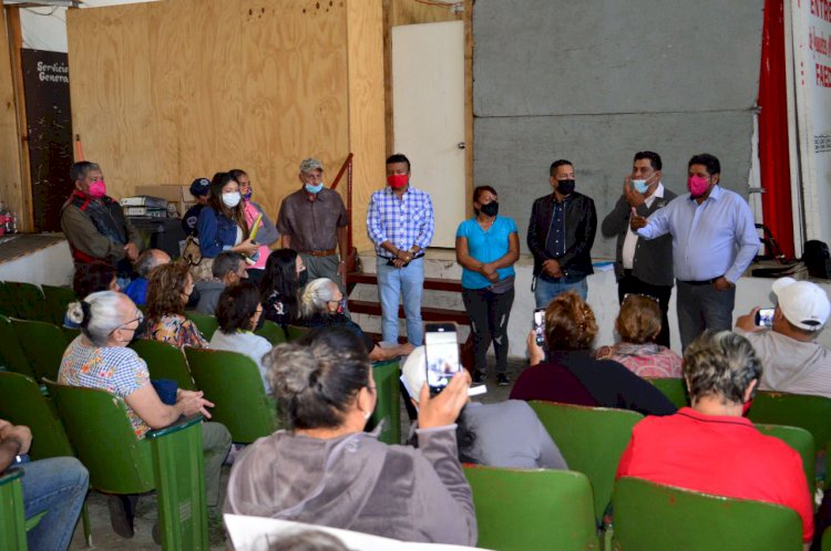 Atiende ayuntamiento de Temixco a pobladores de Acatlipa