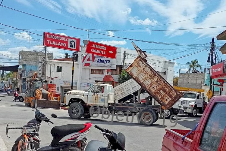 Camioneros le exigen pago de  fletes a gobierno de Axochiapan