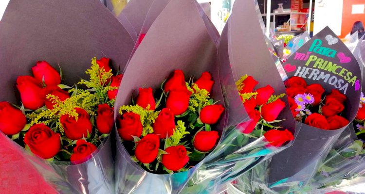 El precio de las flores se dispara;  docena de rosas, hasta en $300