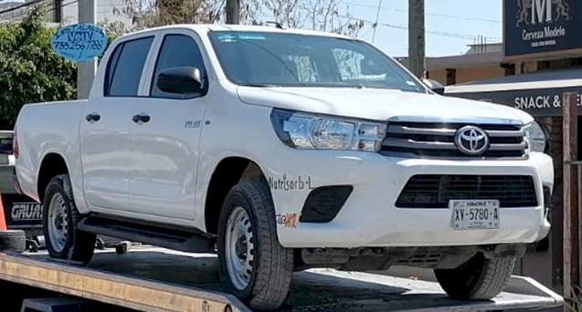 Aseguran camioneta Toyota  Hilux, robada, en Jantetelco