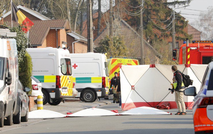 En pueblito belga, conductor atropella a multitud: 6 muertos y 70 heridos