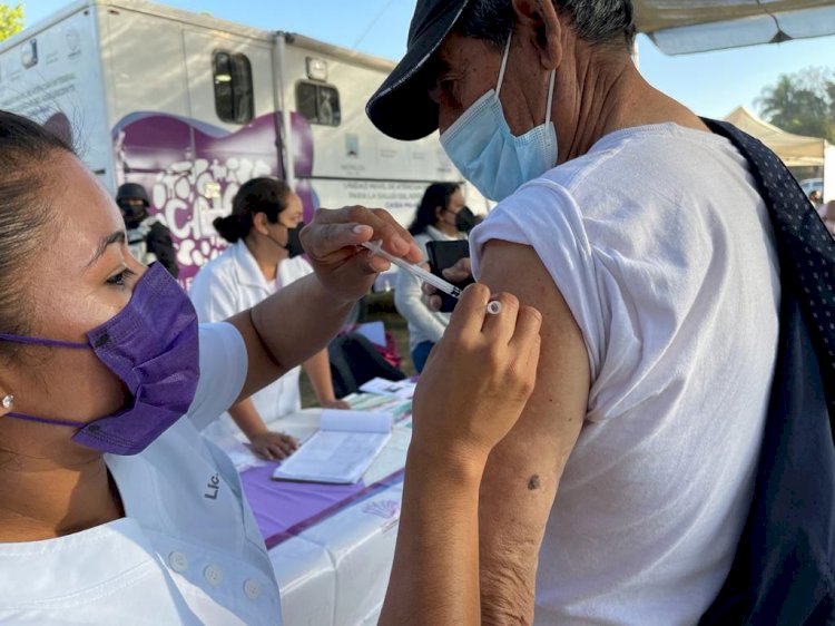 Mantienen los Servicios de Salud vacunación contra influenza