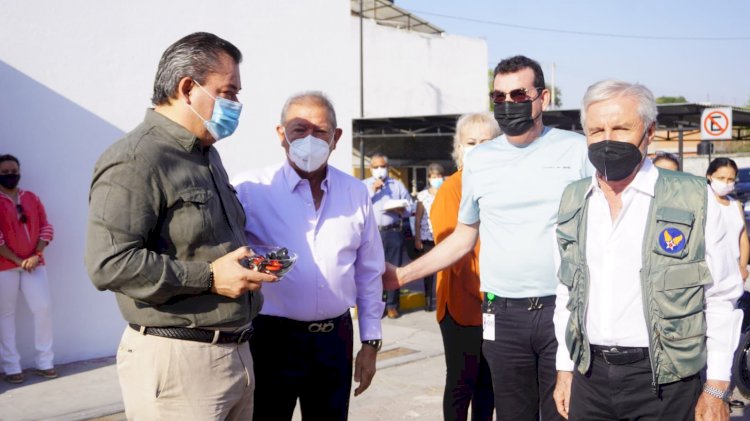Gestiona alcalde de Jiutepec donación de 6 motocicletas para seguridad pública