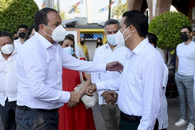 Ofrece el gobernador Cuauhtémoc Blanco respaldo al edil de Miacatlán