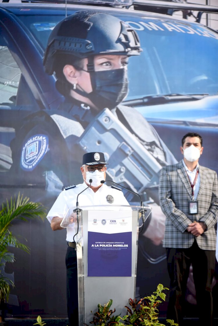 Entregó Cuauhtémoc Blanco patrullas y «kits» de seguridad a la CES