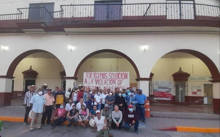 Burócratas despedidos en  Tepalcingo exigen liquidación