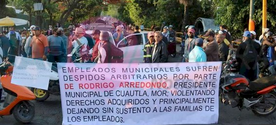 Amagan despedidos de Cuautla  con protesta en ceremonia del Sitio
