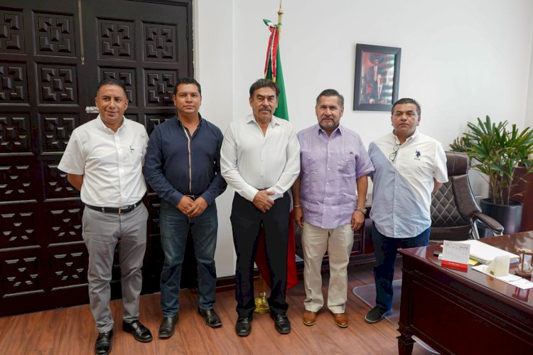 Recibió Samuel Sotelo al presidente municipal de Tepalcingo