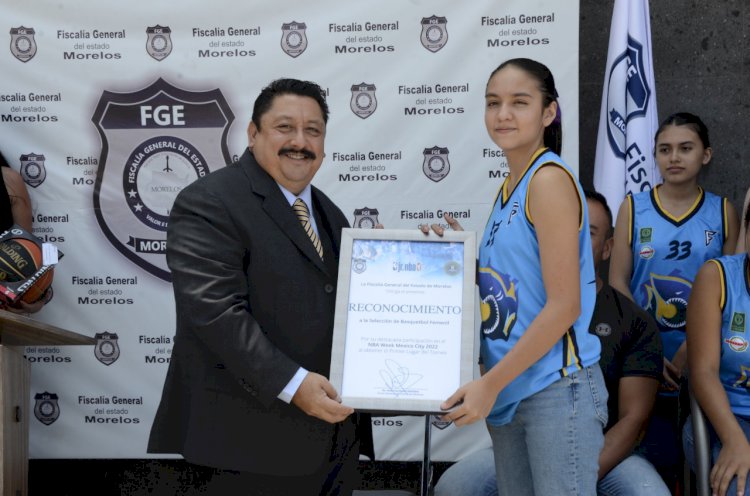 Recibió el fiscal General a los campeones de Torneo NBA México